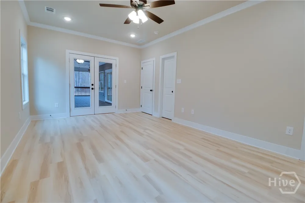 1021 Pointe S Tignall, GA 30668