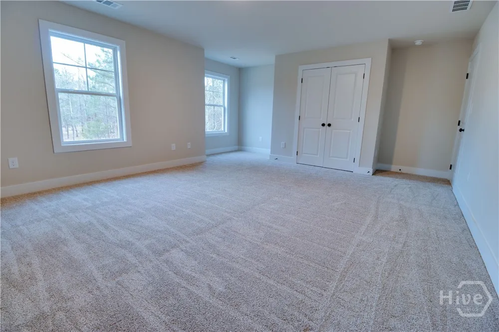 1021 Pointe S Tignall, GA 30668
