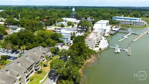 3005 River Drive #511