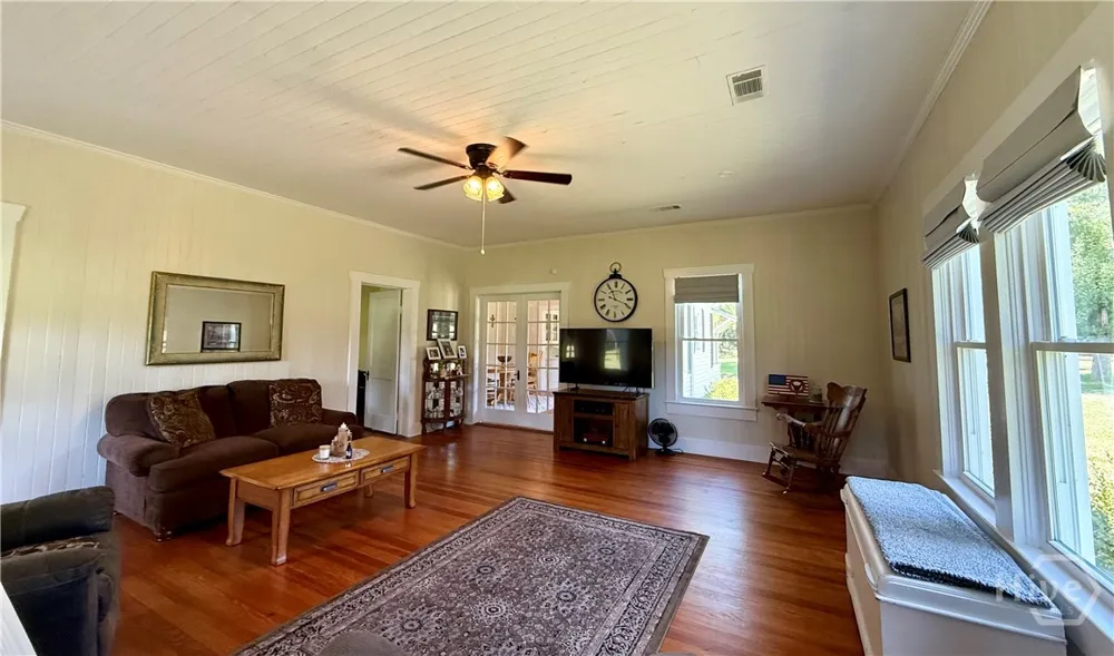 1693 Burtons Ferry Highway Sylvania, GA 30467
