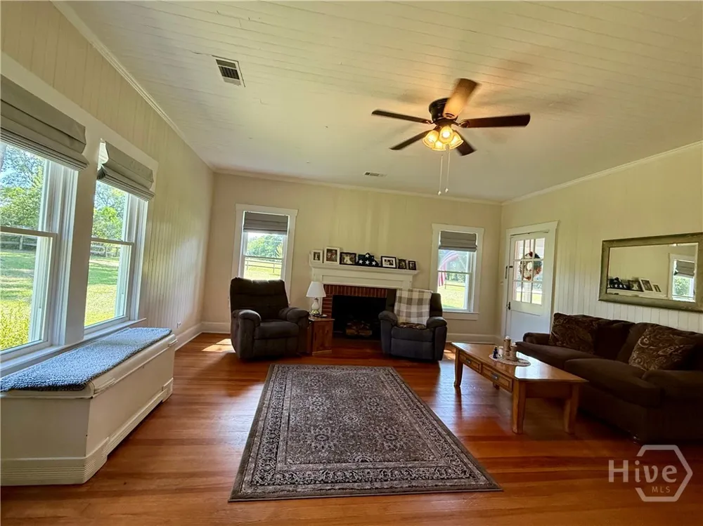 1693 Burtons Ferry Highway Sylvania, GA 30467