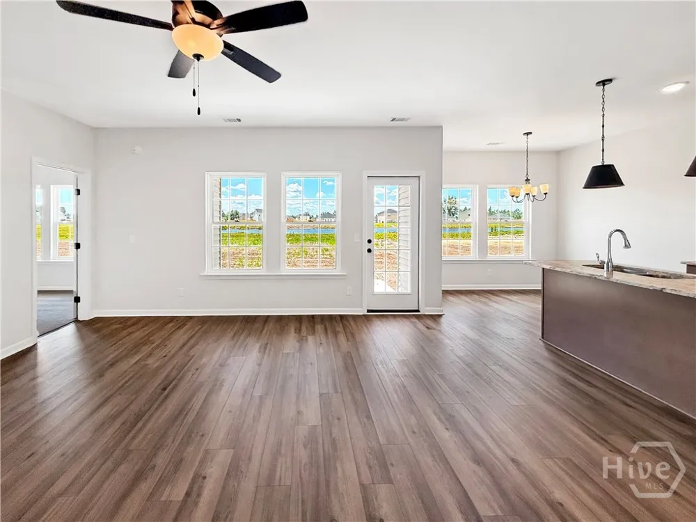 467 Buckhead Loop SE Allenhurst, GA 31301