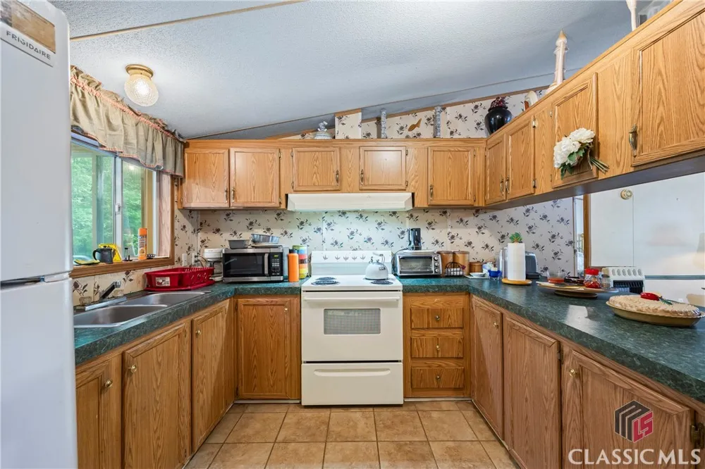 1691 Snows Mill Road Bogart, GA 30622