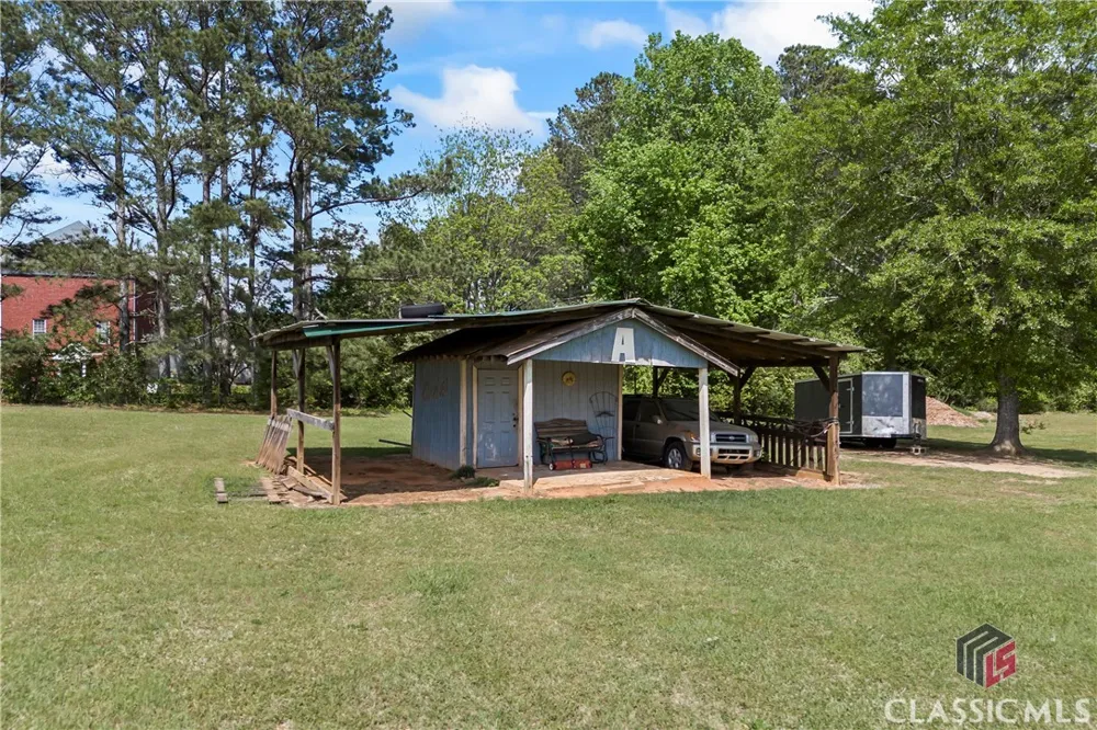 1691 Snows Mill Road Bogart, GA 30622