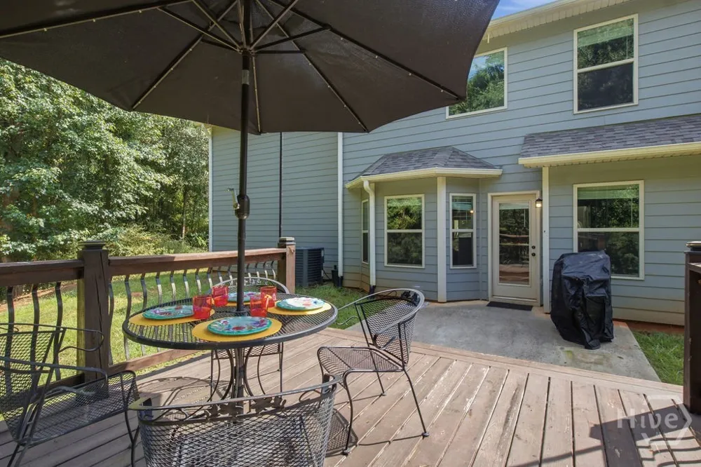 271 Oxmoor Close Winterville, GA 30683