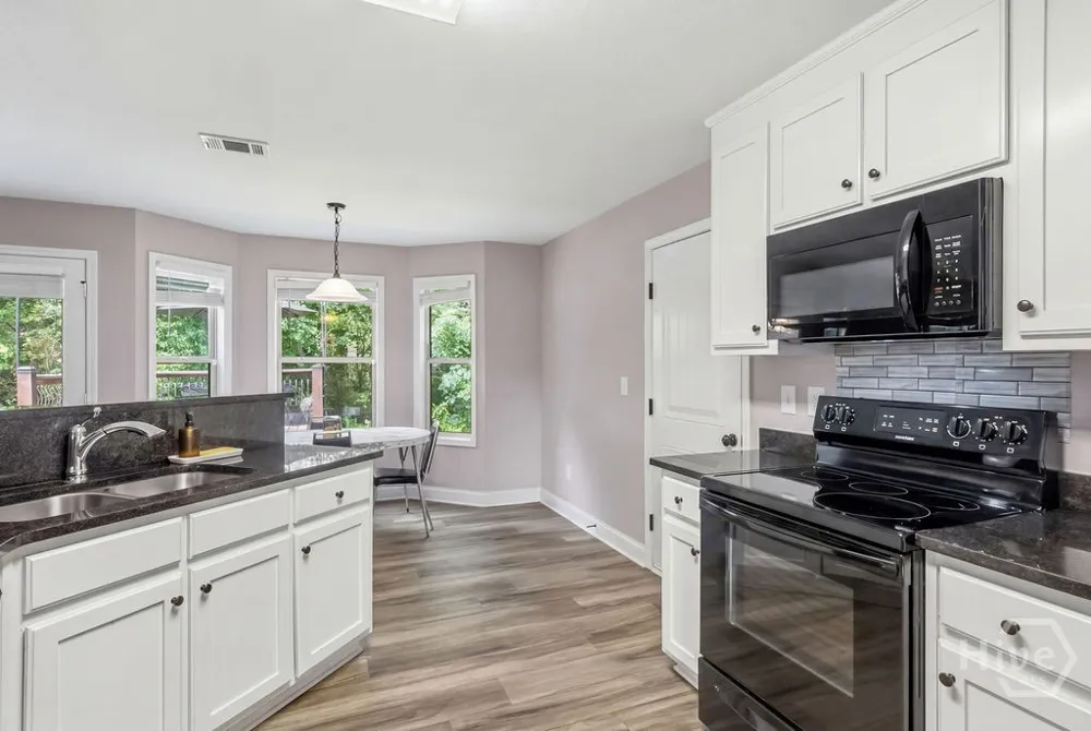 271 Oxmoor Close Winterville, GA 30683