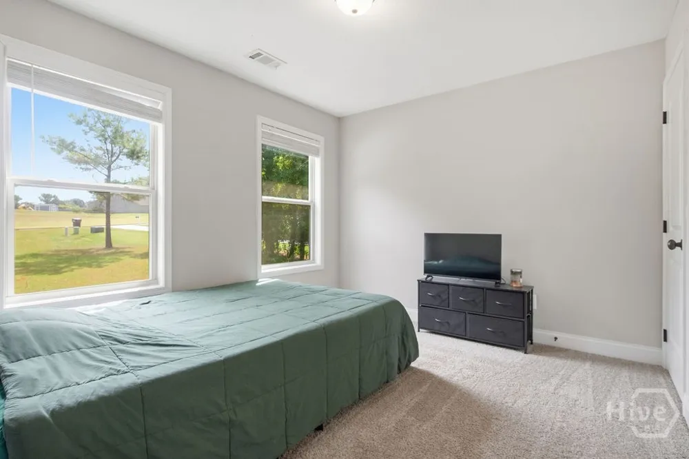 271 Oxmoor Close Winterville, GA 30683