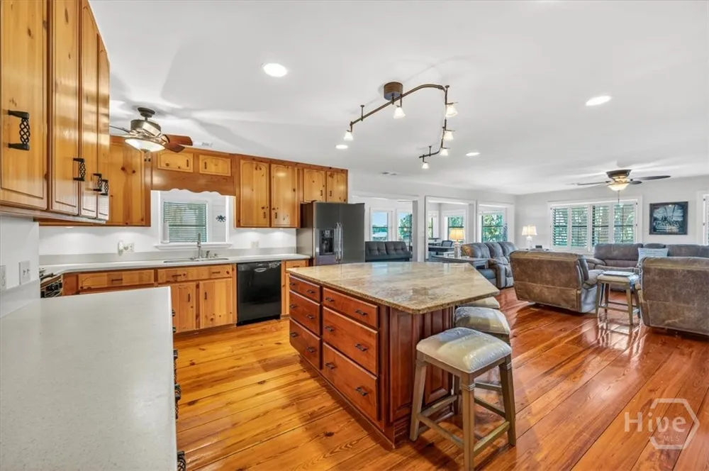 1014 Sea Way NE Townsend, GA 31331