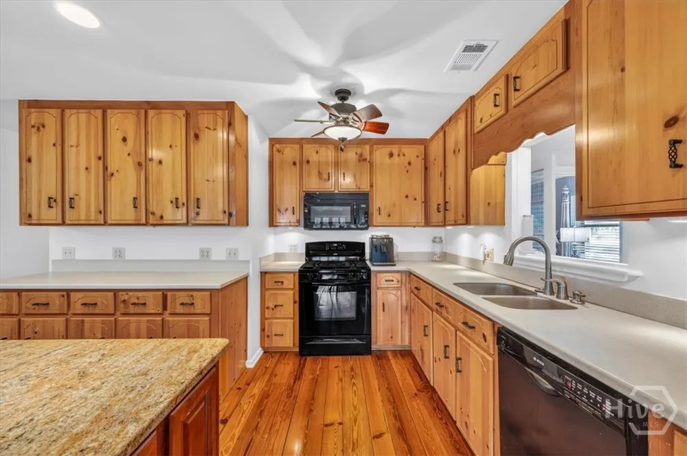 1014 Sea Way NE Townsend, GA 31331