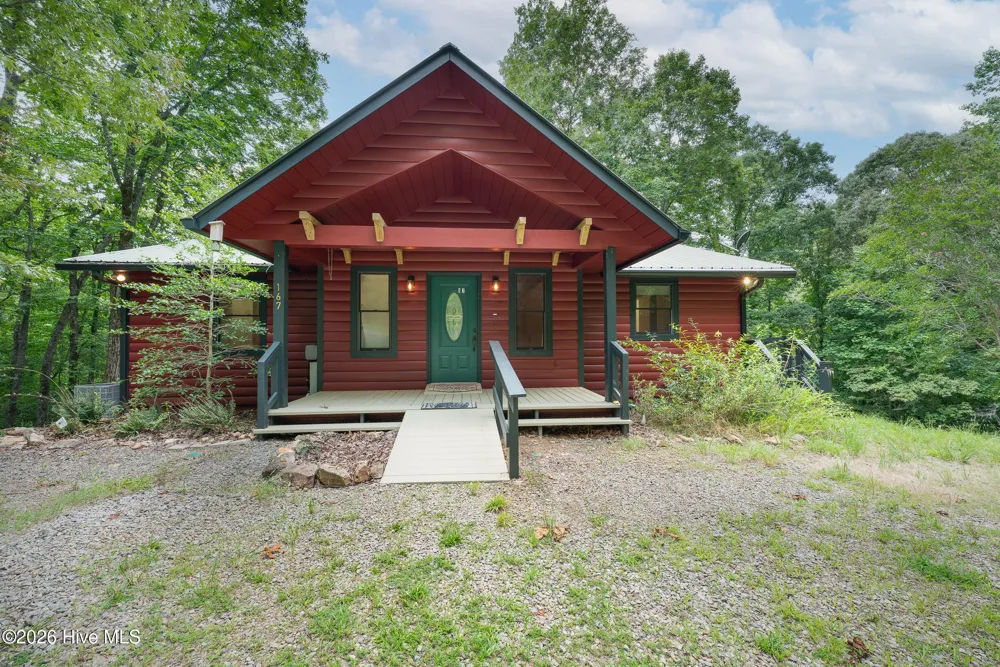 167 Brasstown View Brasstown, NC 28902