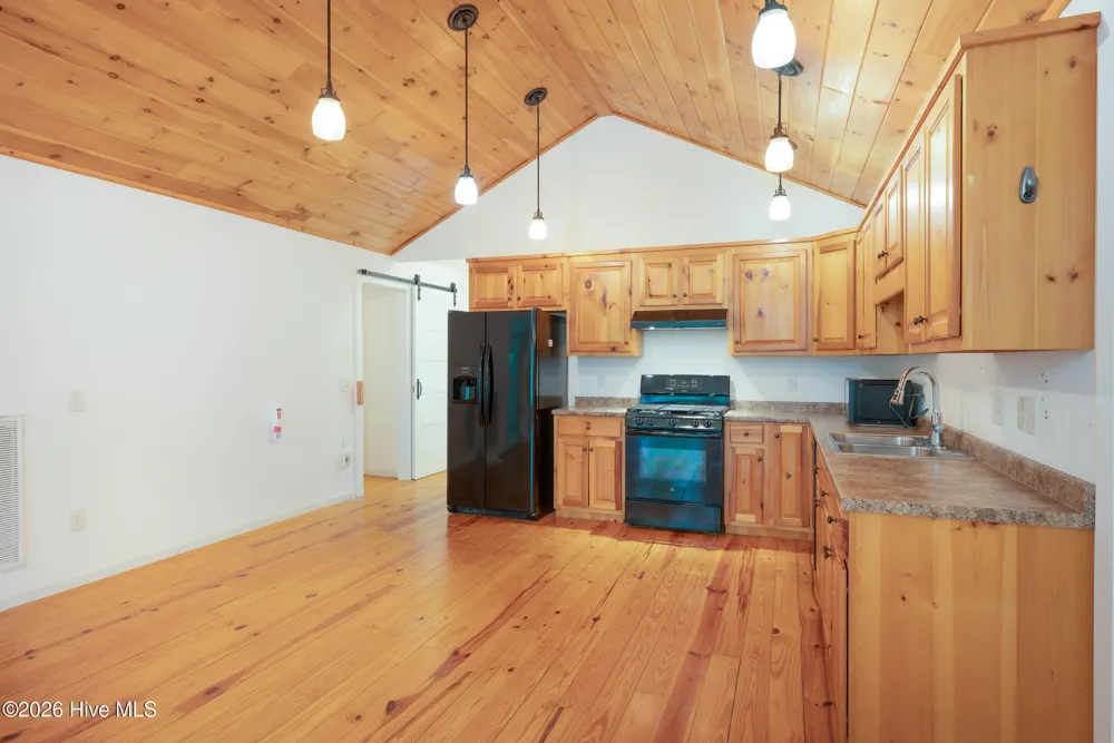 167 Brasstown View Brasstown, NC 28902