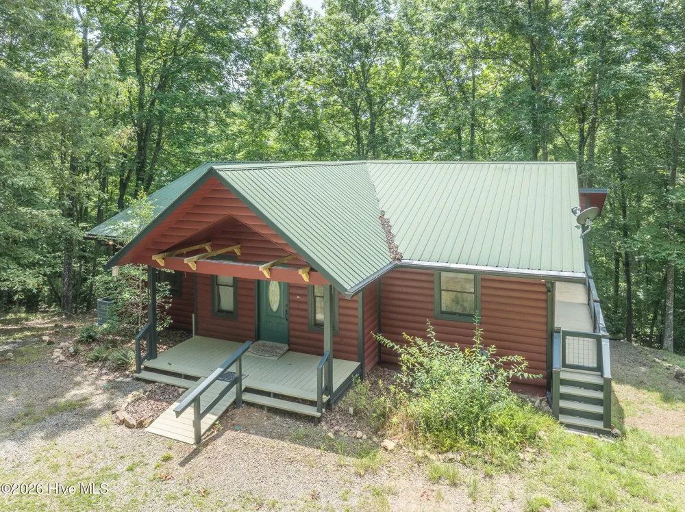 167 Brasstown View Brasstown, NC 28902
