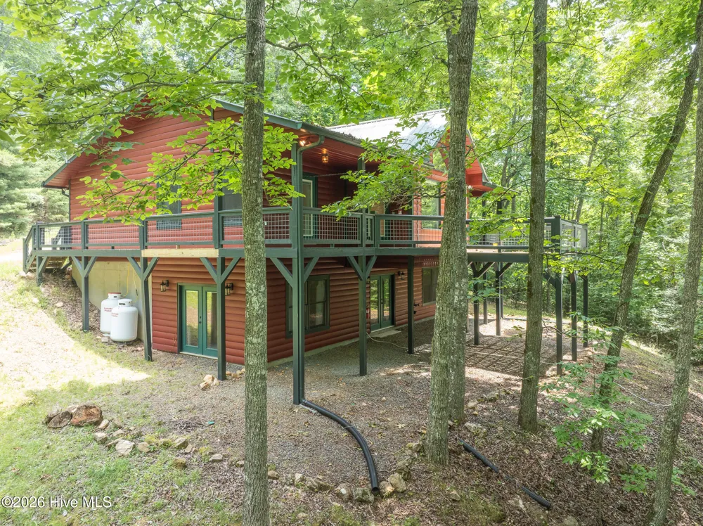 167 Brasstown View Brasstown, NC 28902