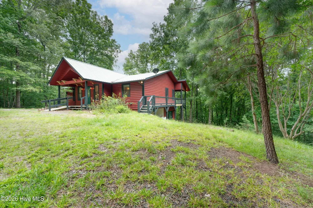 167 Brasstown View Brasstown, NC 28902