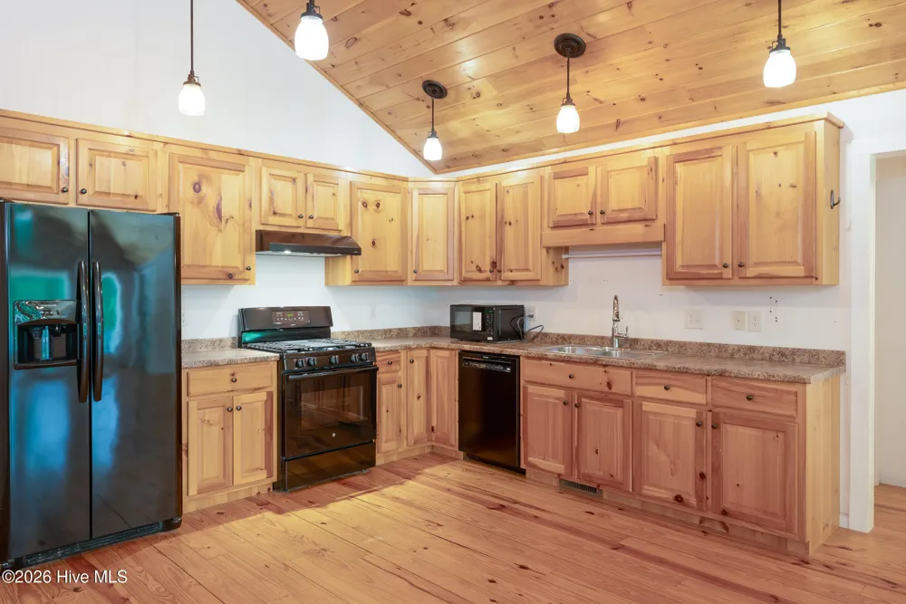 167 Brasstown View Brasstown, NC 28902