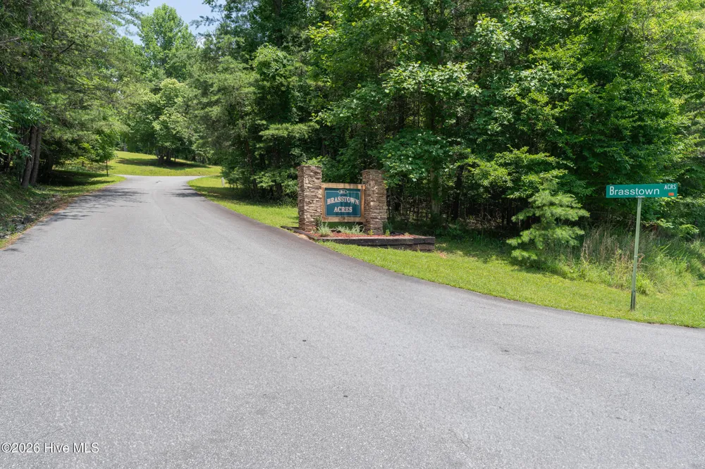 167 Brasstown View Brasstown, NC 28902