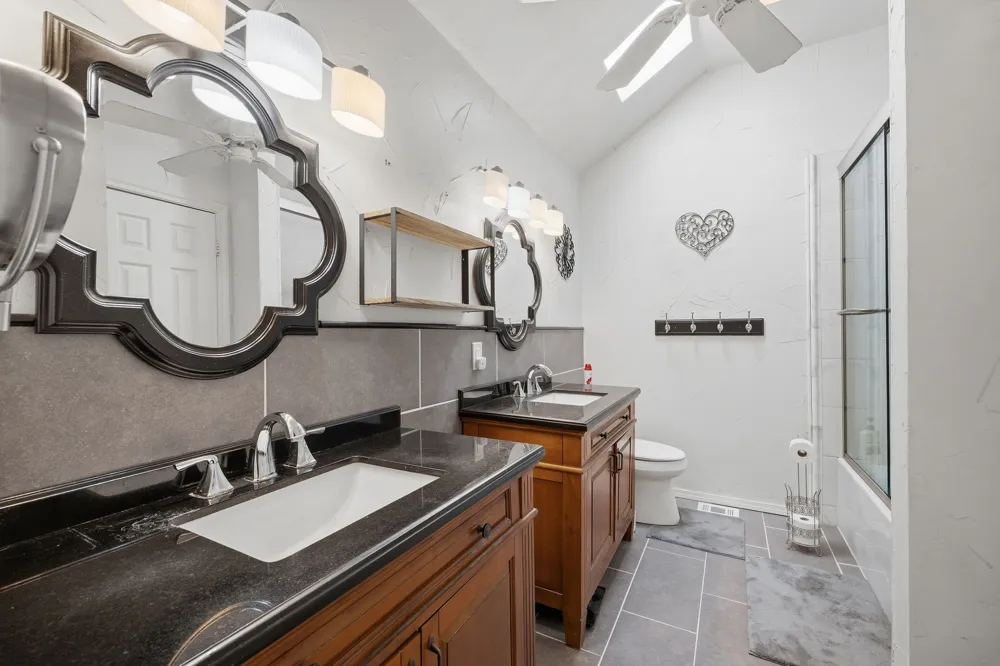 6705 Fair Oaks Drive North Richland Hills, TX 76182