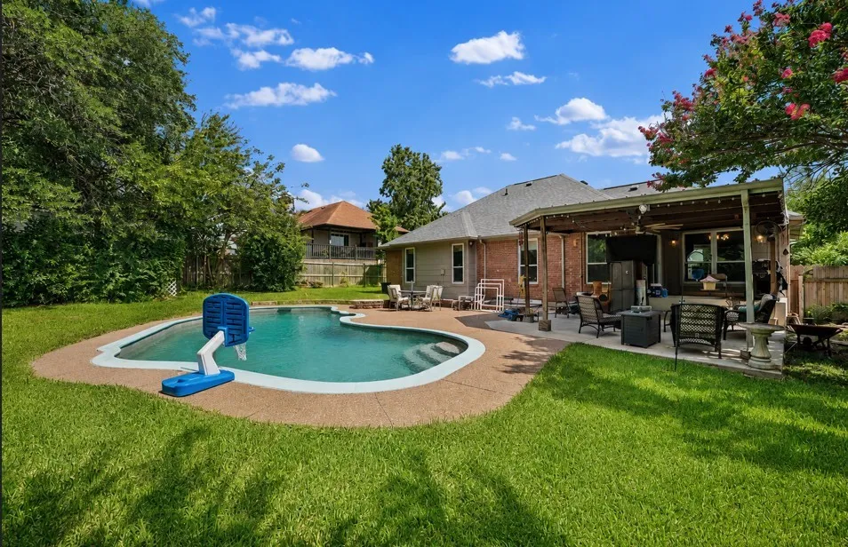 6705 Fair Oaks Drive North Richland Hills, TX 76182
