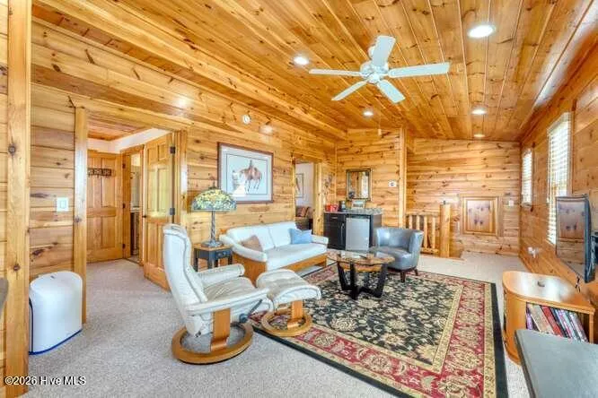 628 Madison Lane Brasstown, NC 28902