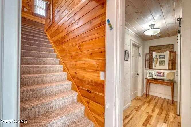 628 Madison Lane Brasstown, NC 28902