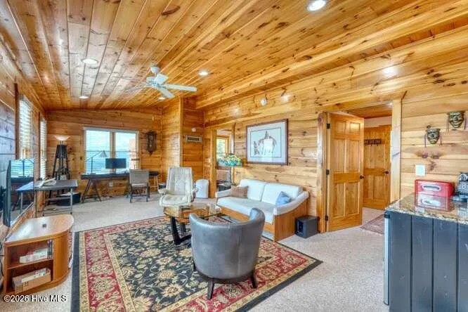 628 Madison Lane Brasstown, NC 28902