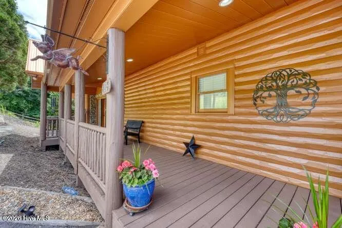 628 Madison Lane Brasstown, NC 28902