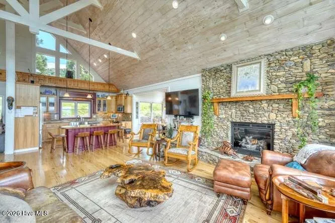 628 Madison Lane Brasstown, NC 28902