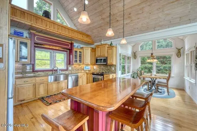 628 Madison Lane Brasstown, NC 28902