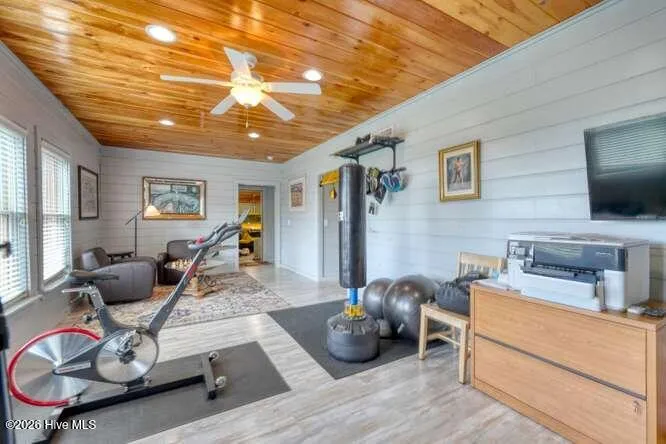 628 Madison Lane Brasstown, NC 28902