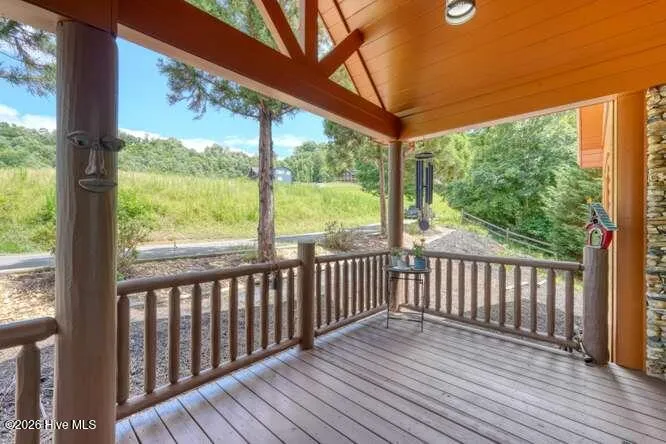 628 Madison Lane Brasstown, NC 28902