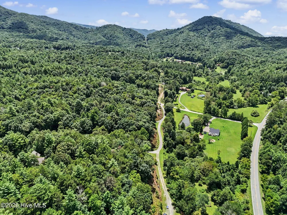 59 Hunter Rock Ridge Marble, NC 28905