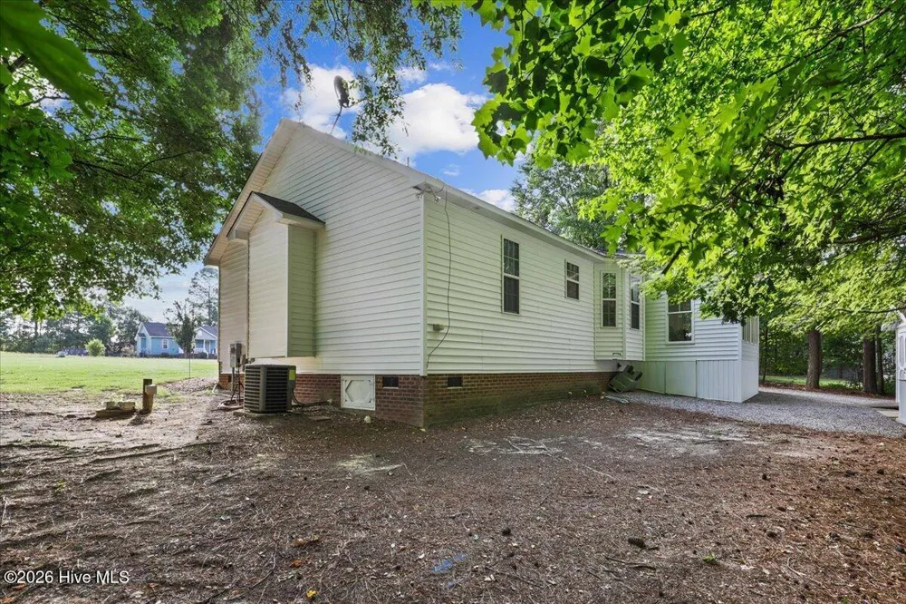 618 Lockwood Drive Clayton, NC 27527