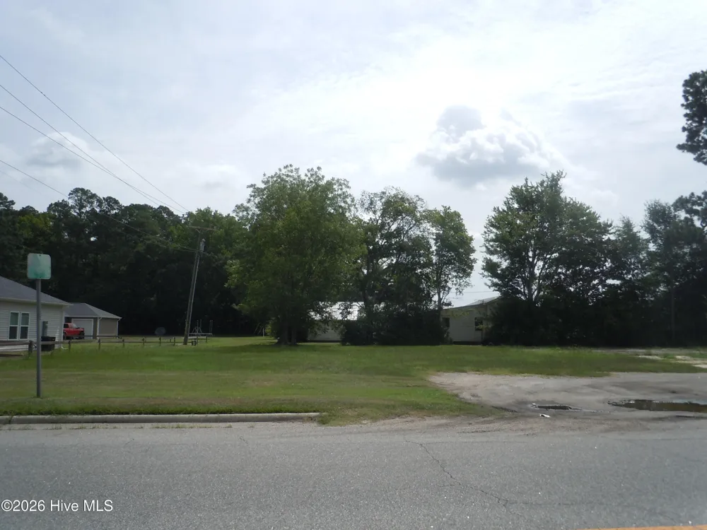 915 Hickman Road Tabor City, NC 28463
