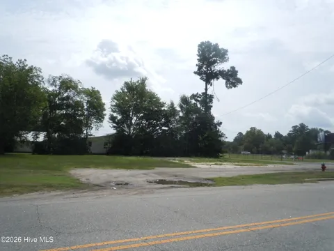 915 Hickman Road