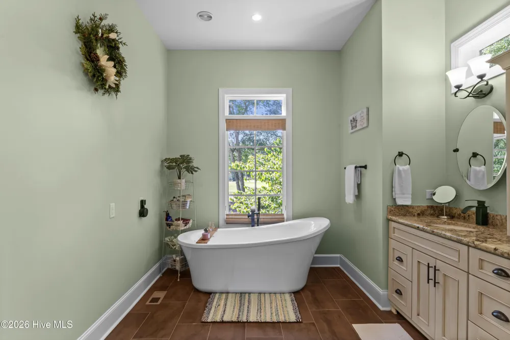 185 Red Berry Drive Wallace, NC 28466