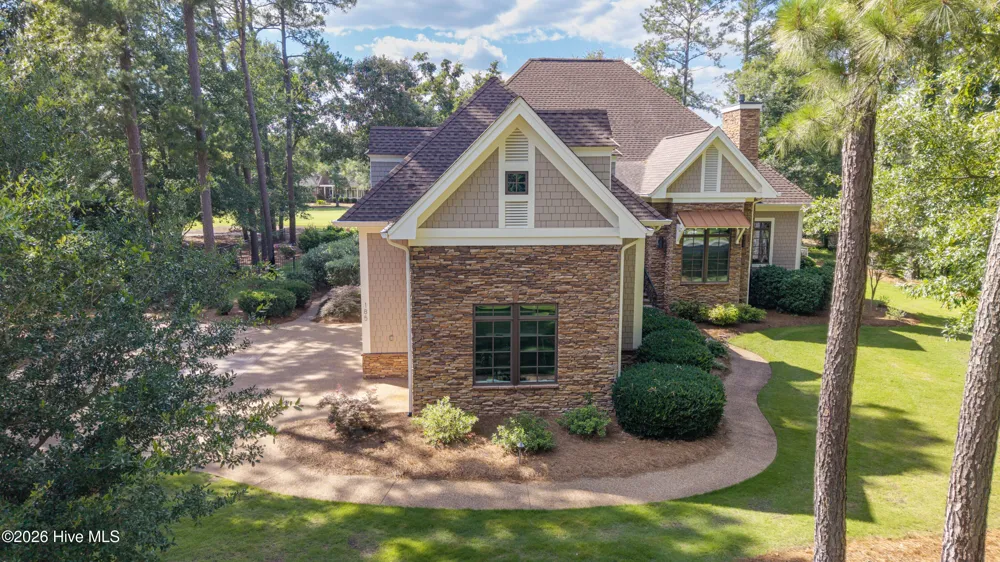 185 Red Berry Drive Wallace, NC 28466