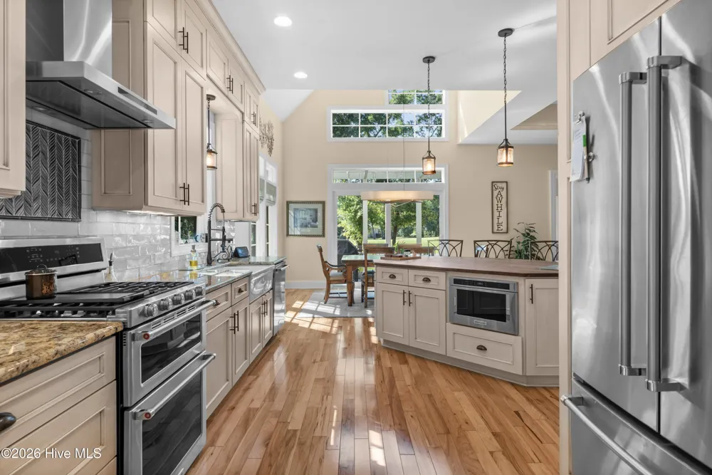 185 Red Berry Drive Wallace, NC 28466