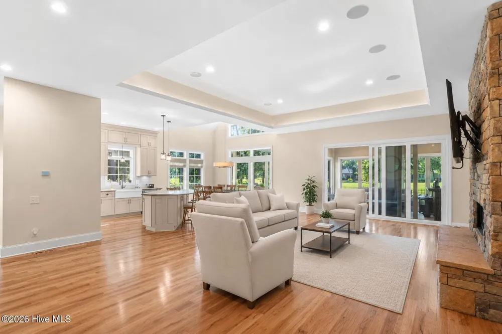 185 Red Berry Drive Wallace, NC 28466