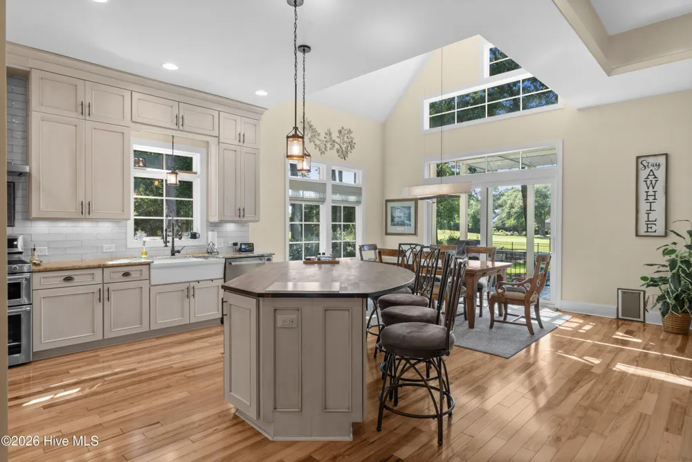 185 Red Berry Drive Wallace, NC 28466