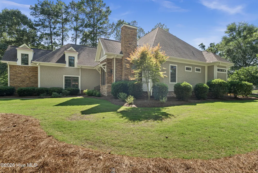 185 Red Berry Drive Wallace, NC 28466