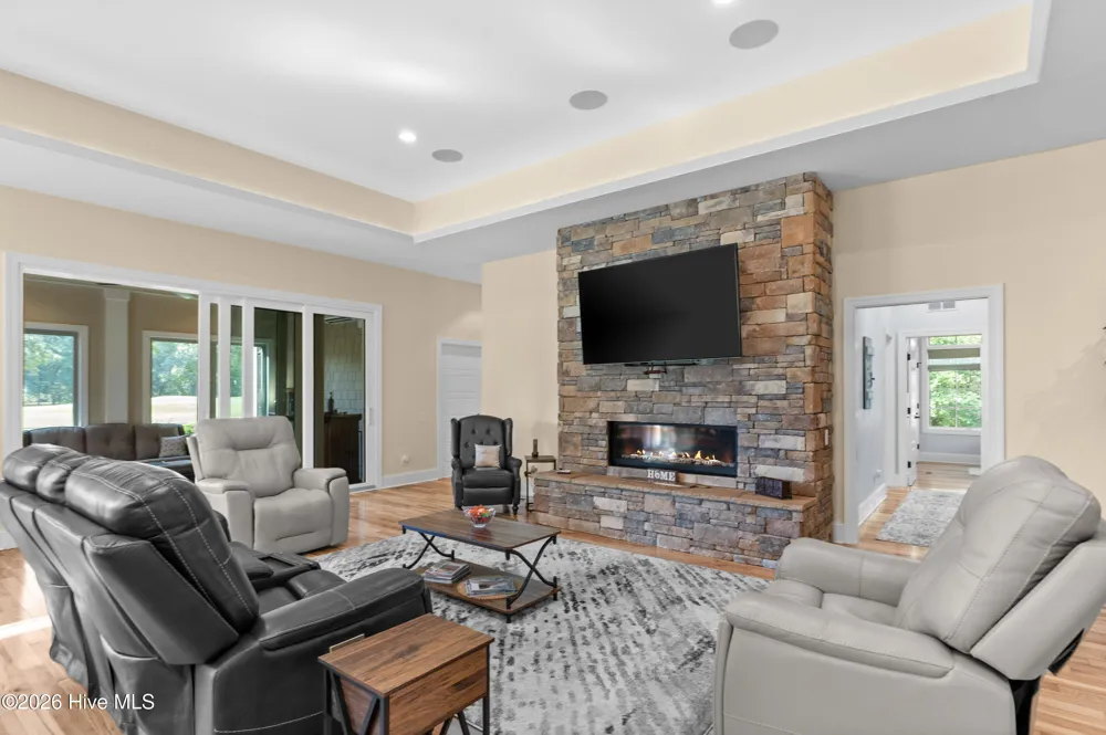 185 Red Berry Drive Wallace, NC 28466