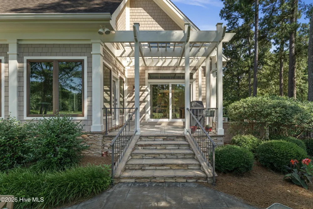 185 Red Berry Drive Wallace, NC 28466