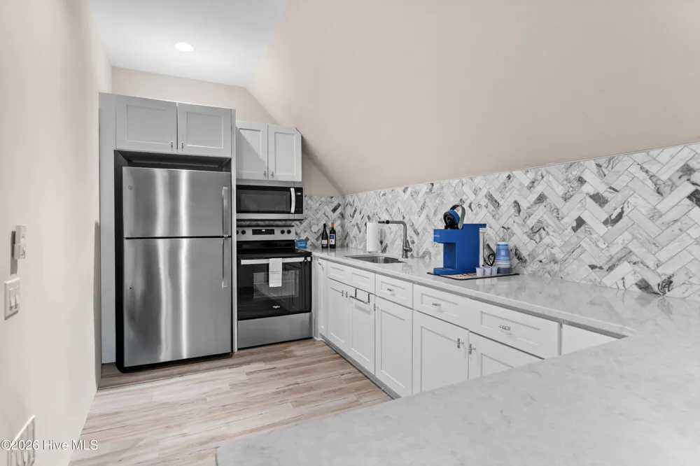185 Red Berry Drive Wallace, NC 28466