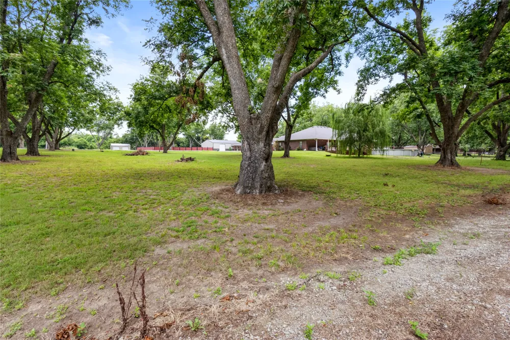 11 Orchard Street Eufaula, OK 74432