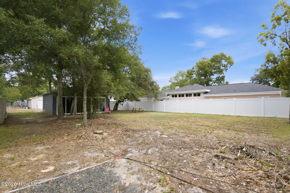 206 E Oak Island Drive Oak Island, NC 28465