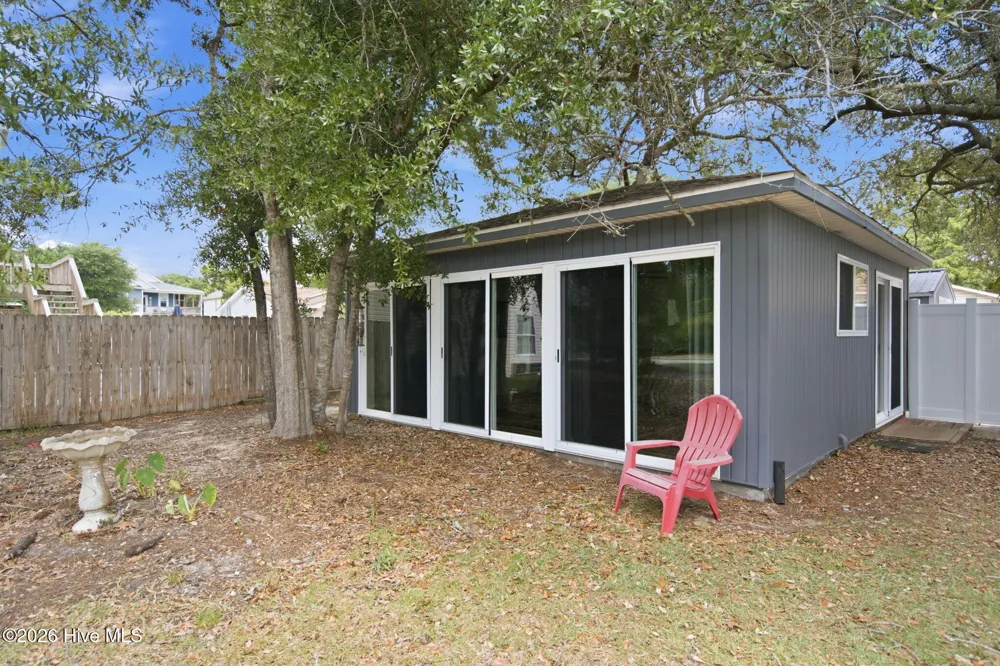 206 E Oak Island Drive Oak Island, NC 28465