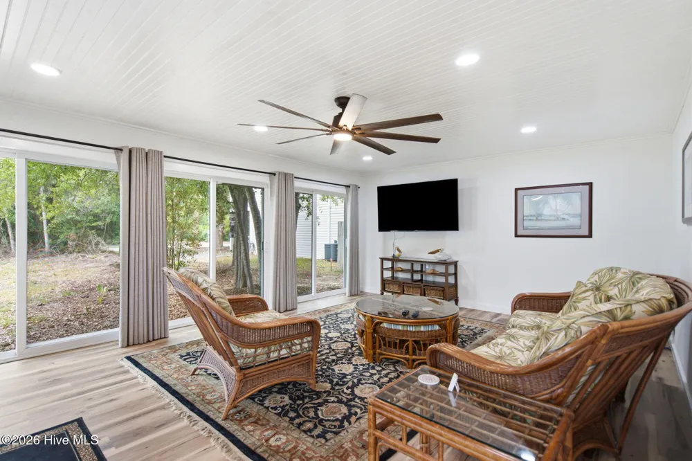 206 E Oak Island Drive Oak Island, NC 28465