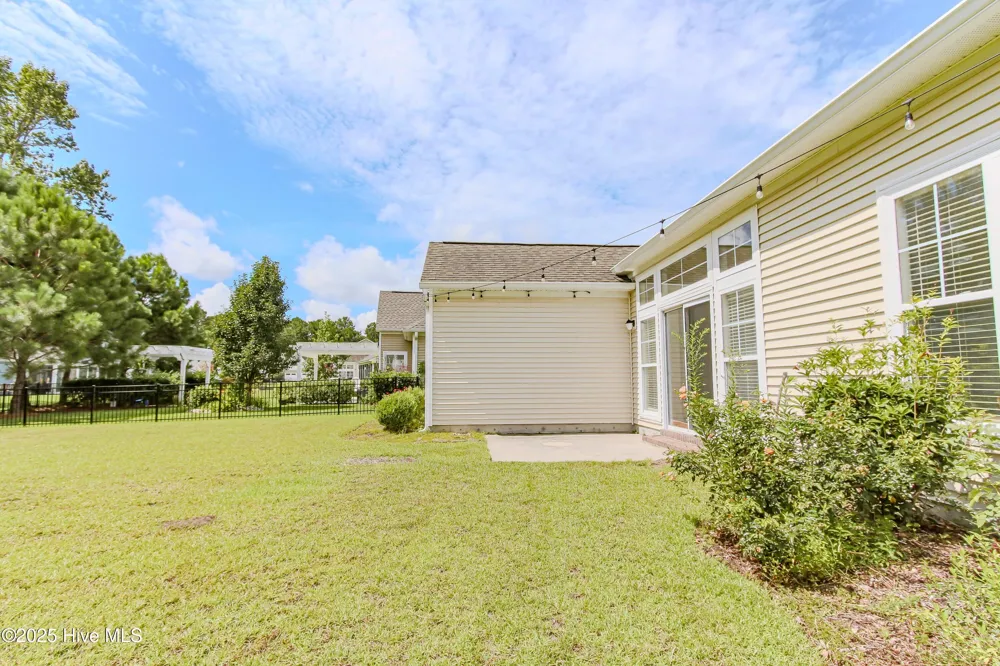 1005 Meadowlands Trail NW Calabash, NC 28467