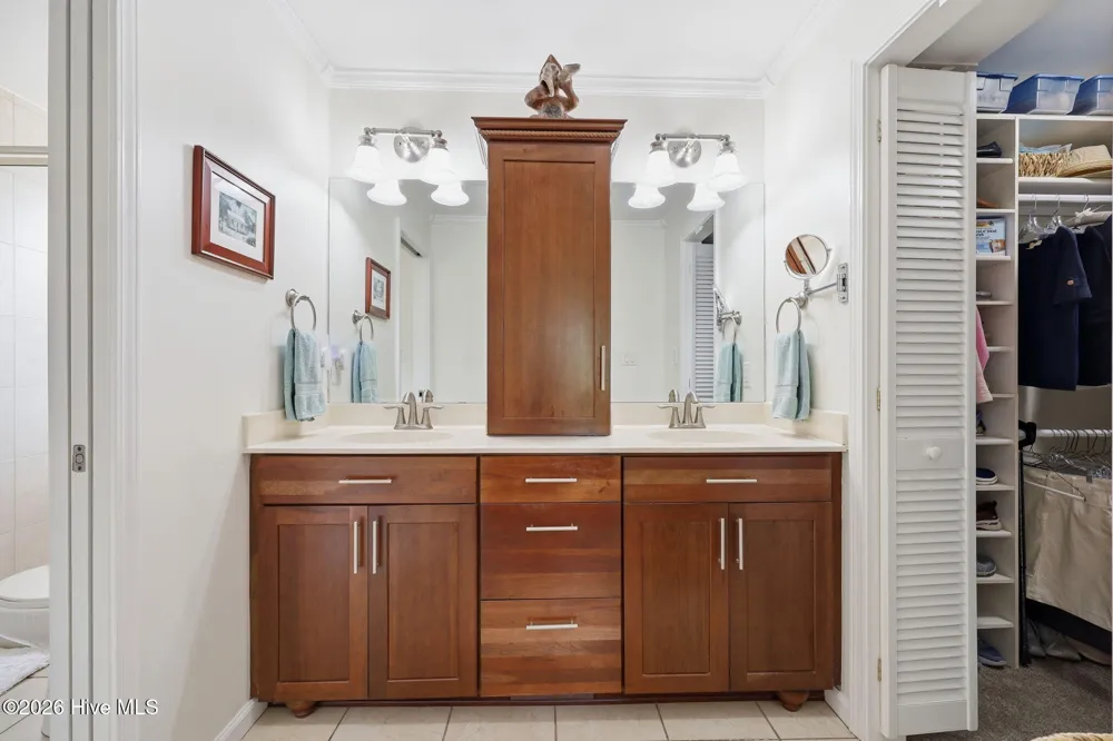 205 Austin Point Drive Washington, NC 27889