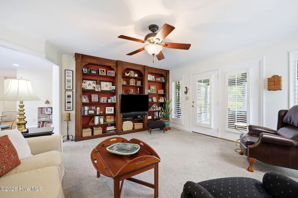 205 Austin Point Drive Washington, NC 27889